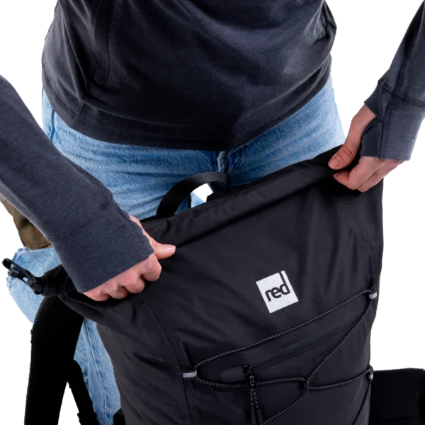 Red Original 22L Kevyt ja Vedenpitävä Reppu – Obsidian Black